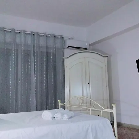 Apartment La Baronessa Apartment- Vicinissimo Al Policlinico *